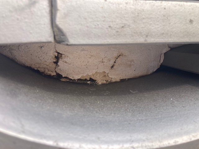 劣化した漆喰・別箇所